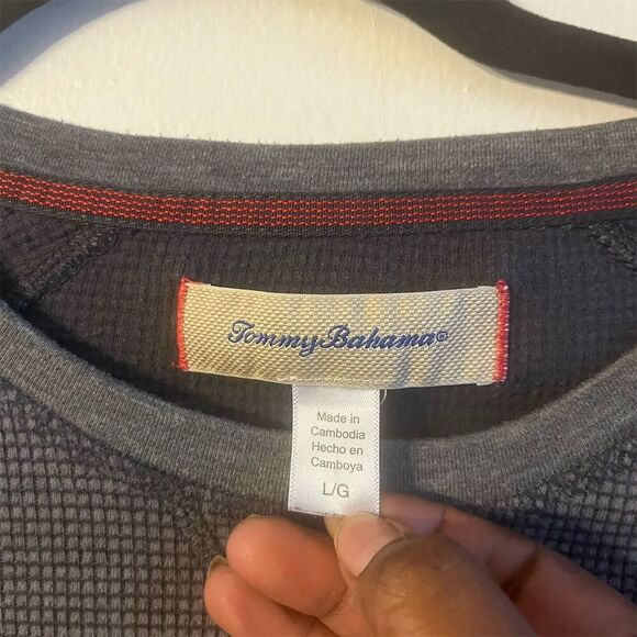 Tommy‎ Bahama Men's Gray Waffle Knit Thermal Sweater Size L - Picture 4 of 8